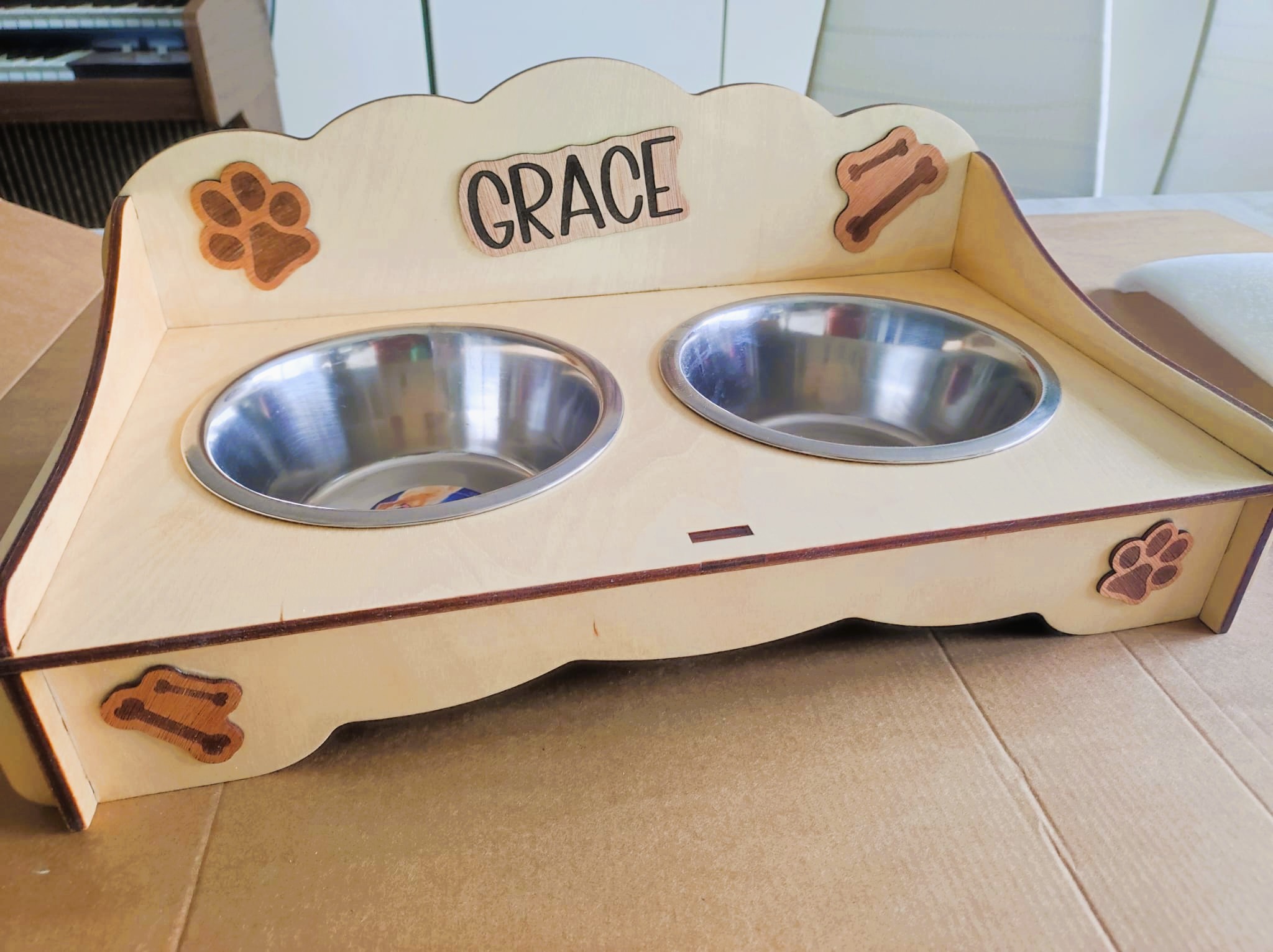 Porta ciotole per cani personalizzato - immagine 6