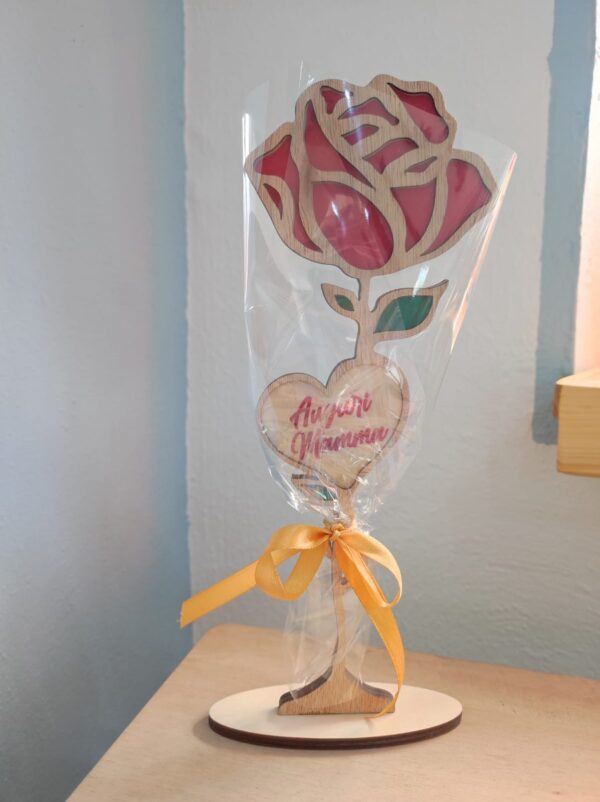 rosa in legno