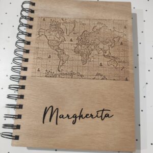 Agenda personalizzata con copertina in legno