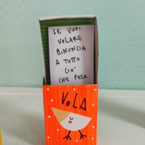 pensieri in scatola dipinti a mano