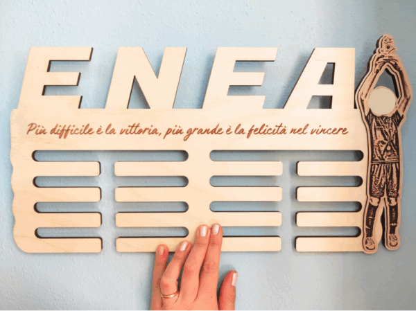 porta medaglie personalizzato con nome, dedica e sport