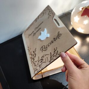 scatola a forma di libro