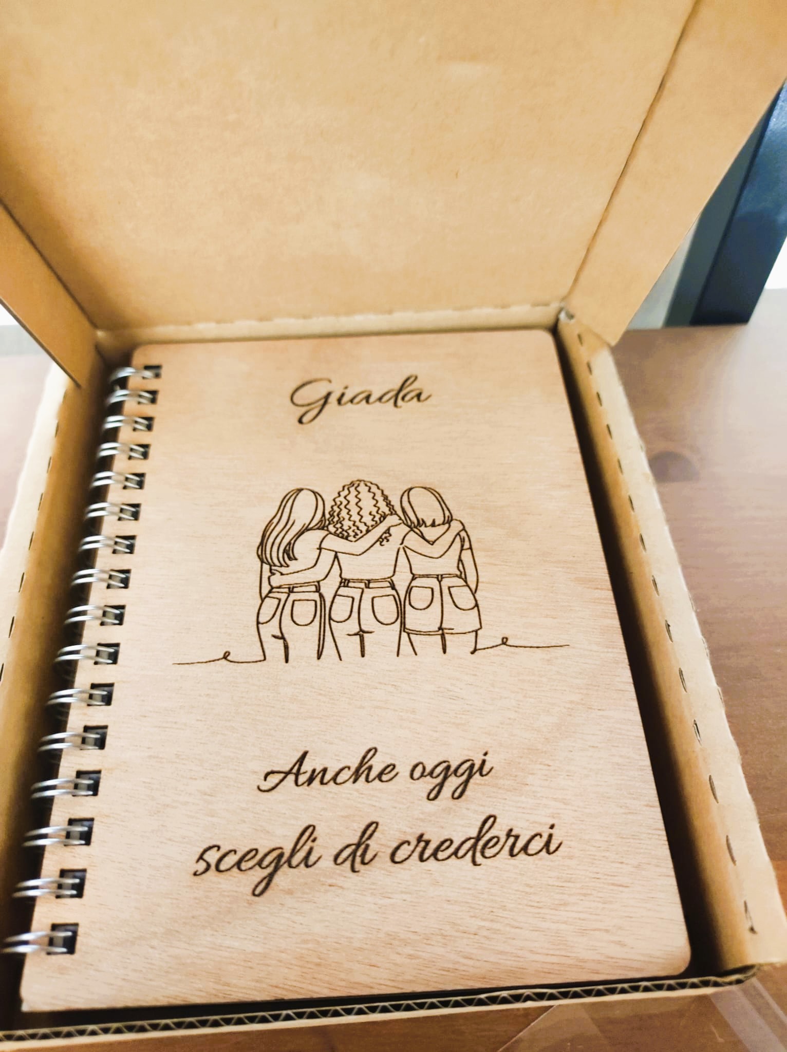 Agenda personalizzata con copertina in legno - immagine 17
